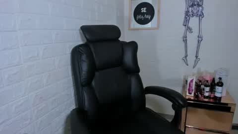 Snapshot of artenisa_tay69 chatting on October 27, 2025, 2:59 am artenisa_tay69 online show from October 27, 2025, 2:59 am