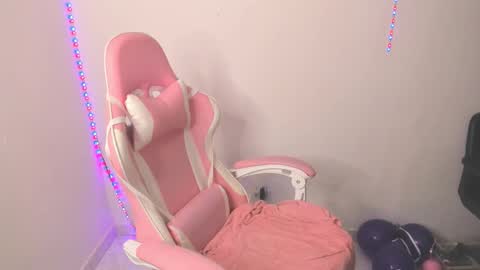 Val online show from December 19, 2025, 3:24 am