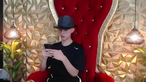 arthurcox_ online show from September 11, 2025, 11:38 pm