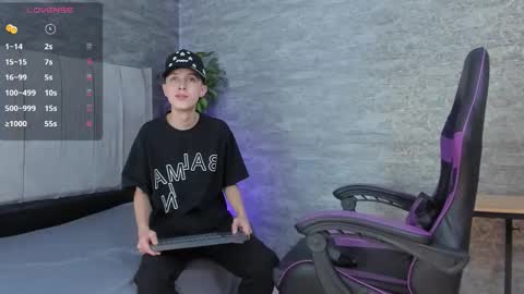 arthurcox_ online show from November 1, 2025, 5:26 pm