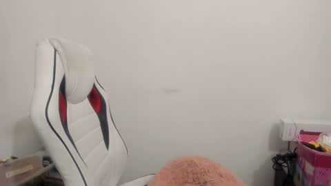 MIA online show from November 8, 2025, 10:52 pm