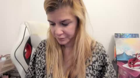 MIA online show from November 25, 2025, 10:59 am