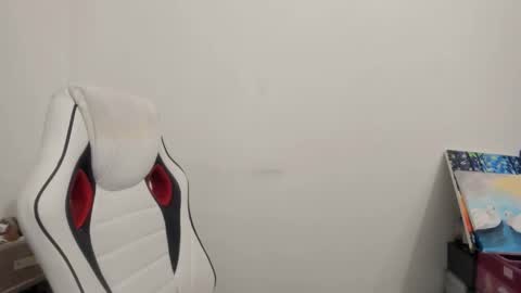 MIA online show from November 27, 2025, 11:40 pm