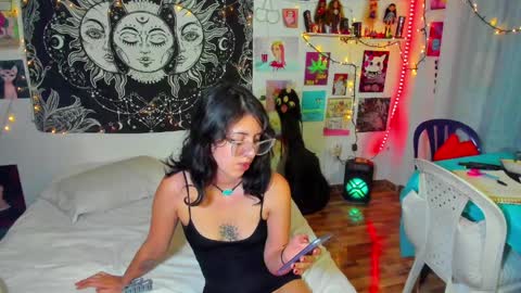 Isabella Cherry online show from April 2, 2026, 1:36 am