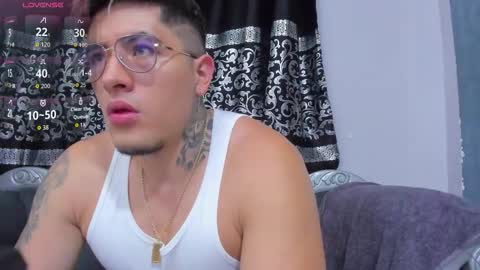 Snapshot of arturfrostt chatting on December 4, 2025, 11:19 am Artur online show from December 4, 2025, 11:19 am