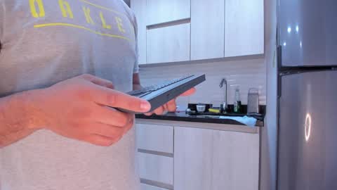 arturguy01 online show from February 7, 2025, 7:49 pm