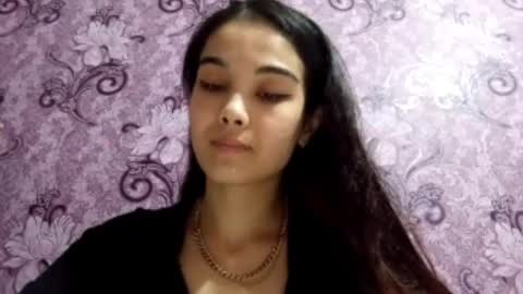 Snapshot of arvillahamner chatting on December 4, 2025, 8:28 pm Amina online show from December 4, 2025, 8:28 pm