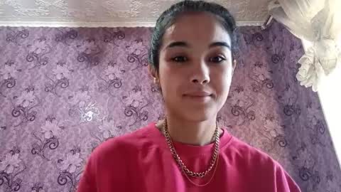 Snapshot of arvillahamner chatting on December 15, 2025, 3:33 am Amina online show from December 15, 2025, 3:33 am