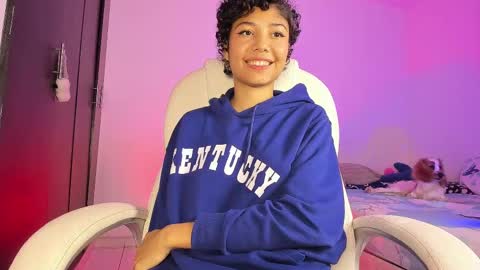 Snapshot of ary_and_kel chatting on February 13, 2025, 12:24 am Ariana and Kelsieh online show from February 13, 2025, 12:24 am