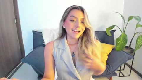 Snapshot of ary_cam230 chatting on November 29, 2025, 8:12 pm Zahaara online show from November 29, 2025, 8:12 pm