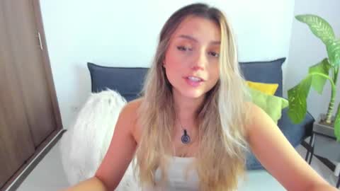 Snapshot of ary_cam230 chatting on December 14, 2025, 9:52 pm Zahaara online show from December 14, 2025, 9:52 pm