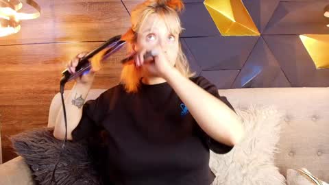 sofia online show from April 8, 2026, 11:10 am