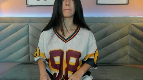 ARY THOMPSON online show from April 3, 2026, 12:14 pm