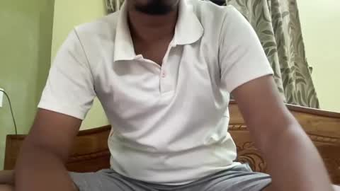 aryan_980763874 online show from May 16, 2026, 12:29 am