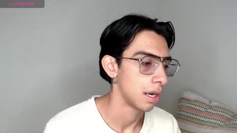 Ash online show from December 2, 2025, 3:01 am