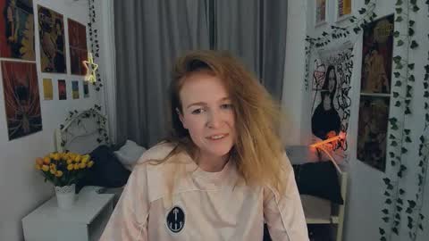 Snapshot of asha_gloom chatting on October 10, 2025, 9:36 pm Asha online show from October 10, 2025, 9:36 pm