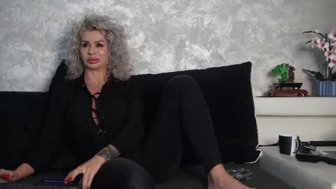 Snapshot of ashadevon_fit chatting on November 20, 2025, 9:31 am Asha online show from November 20, 2025, 9:31 am