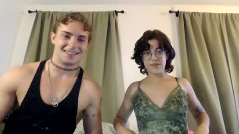 Snapshot of ashandsylvia chatting on July 21, 2026, 2:25 am Ash And Sylvia online show from July 21, 2026, 2:25 am