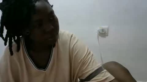 ashanty001 online show from February 6, 2025, 11:54 am