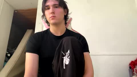 Snapshot of ashbuyersss chatting on February 5, 2025, 5:20 pm ashbuyersss online show from February 5, 2025, 5:20 pm