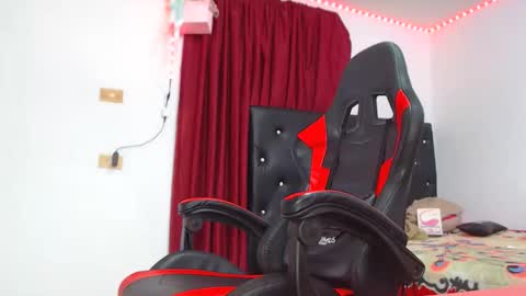 Snapshot of ashelyhots9inches chatting on November 27, 2025, 4:09 pm ashelyhots9inches online show from November 27, 2025, 4:09 pm