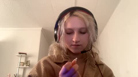 Snapshot of ashelyparcell chatting on December 5, 2025, 7:39 am July online show from December 5, 2025, 7:39 am