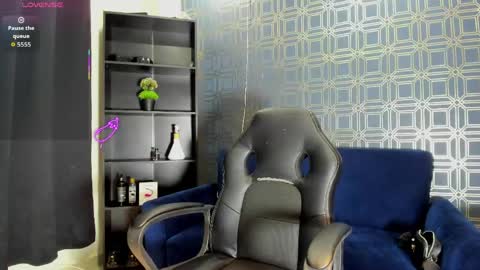 Snapshot of asher_lux chatting on May 16, 2026, 8:07 pm Asher online show from May 16, 2026, 8:07 pm
