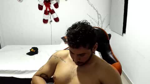 ashlan_king online show from December 17, 2025, 4:07 am