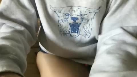 Ashleigh online show from March 17, 2026, 3:37 pm