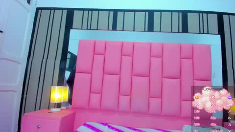 Snapshot of ashleimoss chatting on February 5, 2025, 12:27 pm Ashly online show from February 5, 2025, 12:27 pm