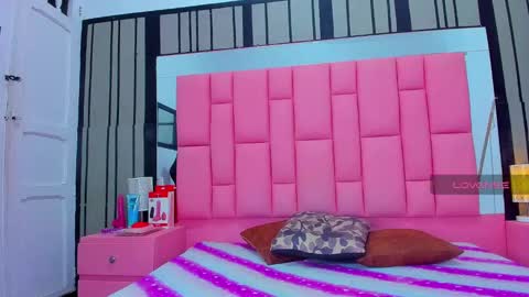 Snapshot of ashleimoss chatting on March 6, 2025, 11:36 am Ashly online show from March 6, 2025, 11:36 am