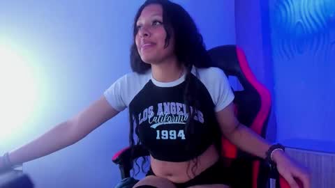 ashley17_ online show from November 25, 2025, 8:09 pm