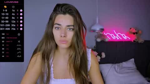 Snapshot of ashley__jess chatting on November 10, 2025, 4:28 pm Ashley online show from November 10, 2025, 4:28 pm