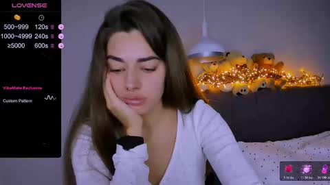 Snapshot of ashley__jess chatting on December 2, 2025, 6:47 pm Ashley online show from December 2, 2025, 6:47 pm