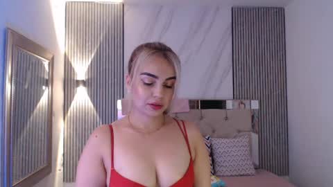 ashley__tylor online show from April 12, 2026, 3:00 am