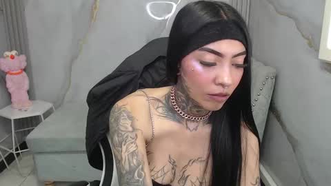 ashley_blum_v online show from December 17, 2025, 8:15 pm