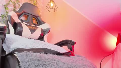 Snapshot of ashley_kim2 chatting on January 9, 2025, 6:57 pm ASHLEY online show from January 9, 2025, 6:57 pm