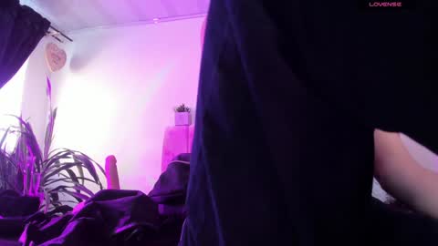 Snapshot of ashley_kim2 chatting on January 22, 2025, 12:38 pm ASHLEY online show from January 22, 2025, 12:38 pm