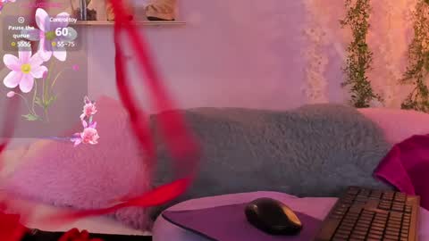 Snapshot of ashley_kim2 chatting on March 6, 2025, 12:19 pm ASHLEY online show from March 6, 2025, 12:19 pm