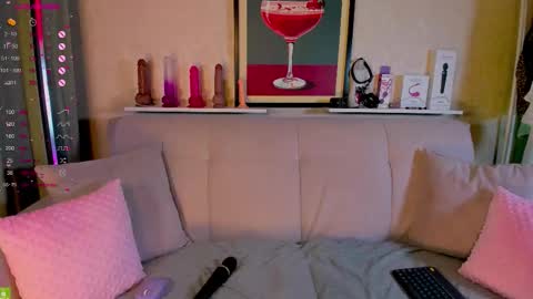 Ashley online show from February 22, 2026, 2:02 am