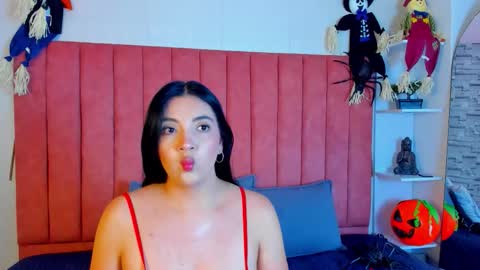 ashley_ollsen online show from October 29, 2025, 2:58 am
