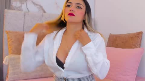 Snapshot of ashley_ruiz_ chatting on February 7, 2025, 8:20 pm Camila online show from February 7, 2025, 8:20 pm