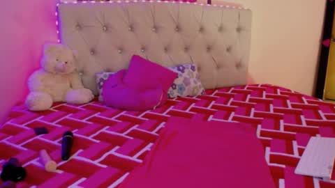 Ashlei Evanz online show from December 3, 2024, 3:44 pm