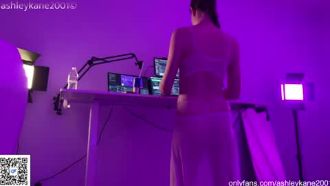 Snapshot of ashleykane2001 chatting on August 1, 2026, 3:06 am Ashley online show from August 1, 2026, 3:06 am