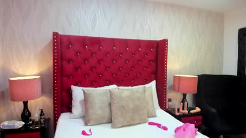 Snapshot of ashleyroberh chatting on October 20, 2025, 11:38 pm AshleyRoberh online show from October 20, 2025, 11:38 pm