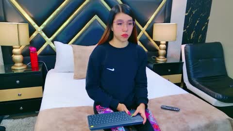 AshleyRoberh online show from April 20, 2026, 7:37 pm