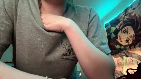 ashleyynicholee online show from October 24, 2025, 8:27 pm