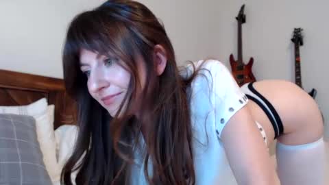 Snapshot of ashleyyylove13 chatting on October 6, 2025, 3:59 am Ashley Love online show from October 6, 2025, 3:59 am