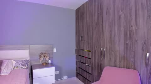 Snapshot of ashly_hills chatting on October 17, 2025, 3:42 am Ashly online show from October 17, 2025, 3:42 am