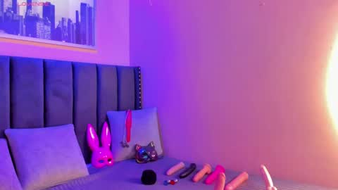 ashlye_miller_ online show from February 16, 2025, 3:37 am